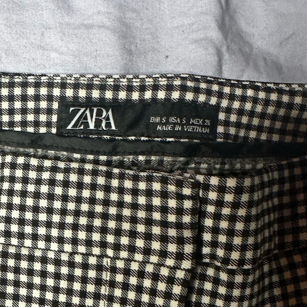 Zara Women’s Black and White Patterned Dress Pants - Picture 5 of 11